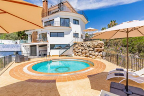 Tranquil 2 bed villa with private pool + sea view!